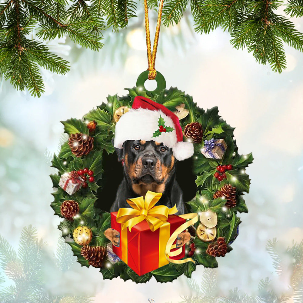 Rottweiler02 Christmas Gift Hanging Ornament